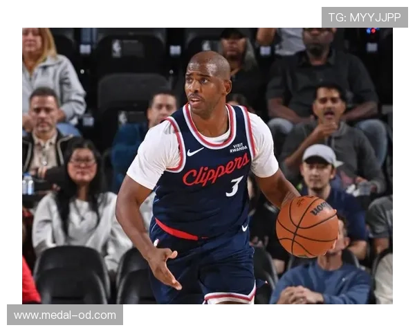 克里斯·保罗挡拆助攻效率领先哈登 拉开球队进攻节奏