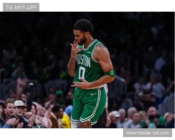 塔图姆无球跑动拉开空间 关键回合较上季更高效